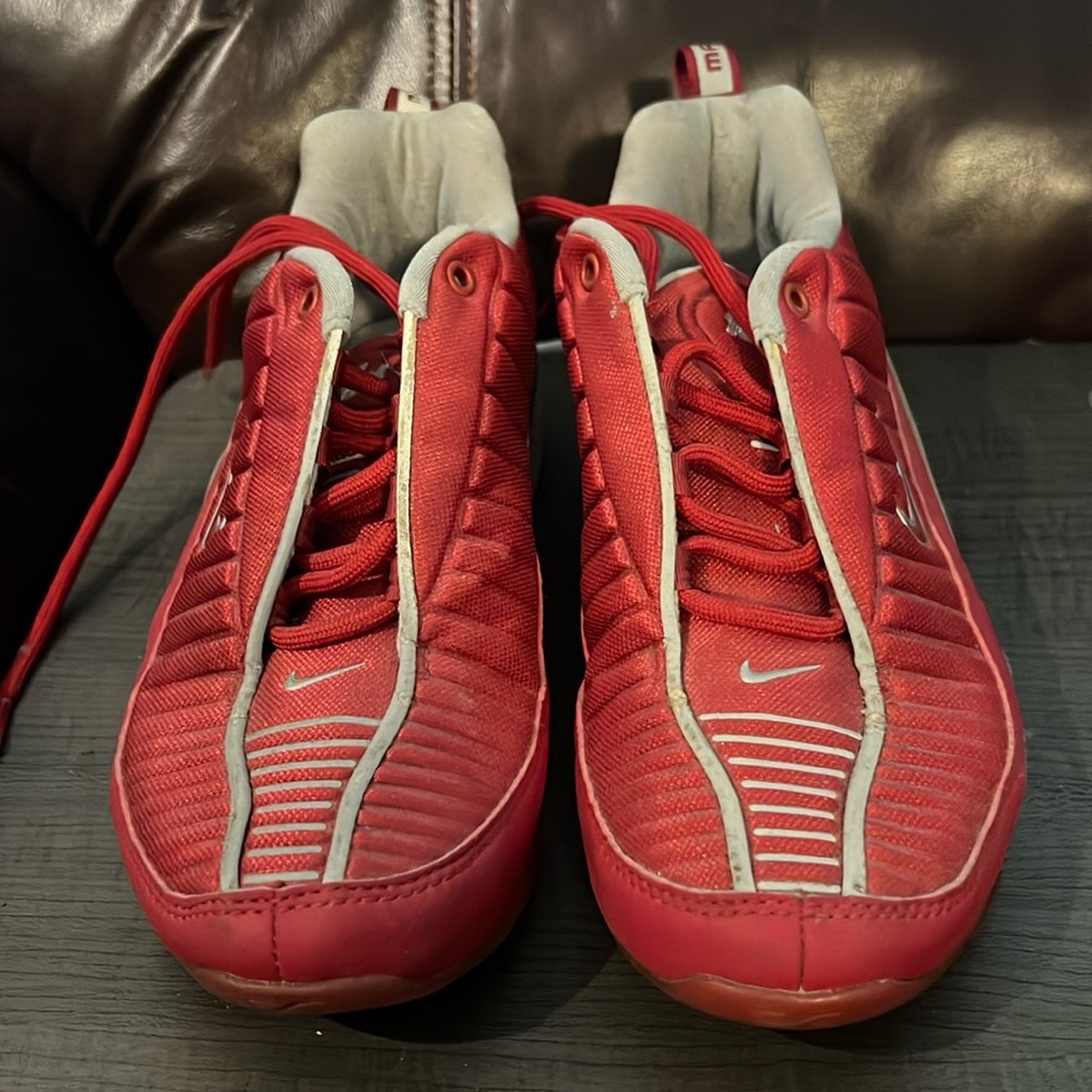 Comfy vintage Nike Air Max sneakers.